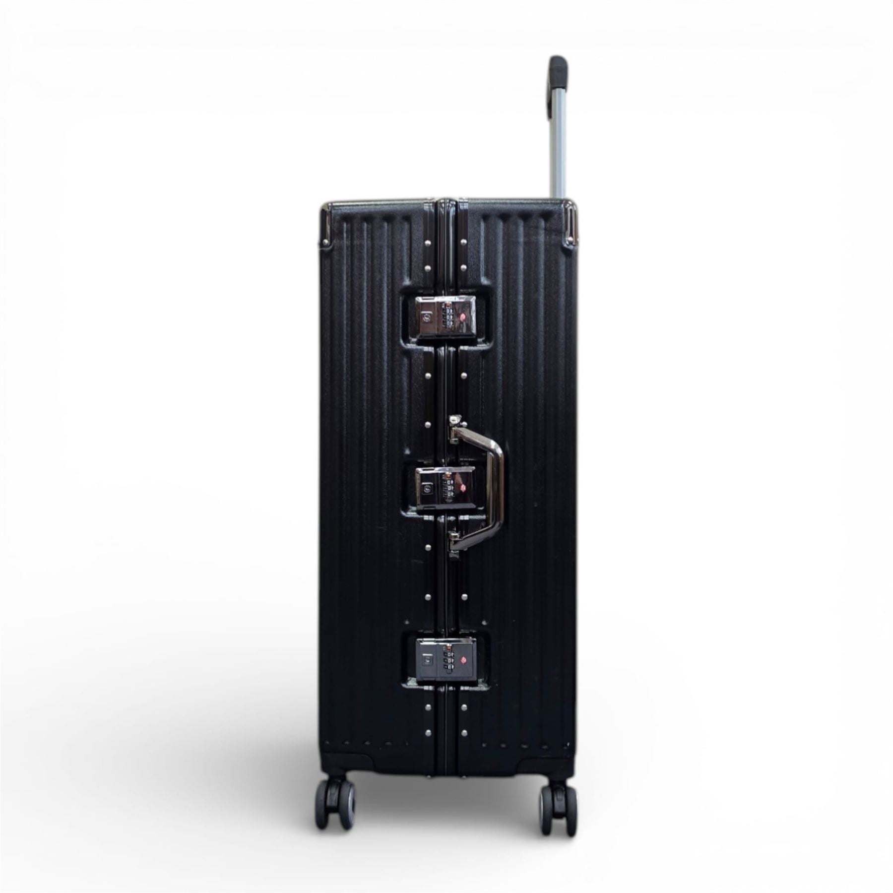 Airdrie Large Hard Shell Suitcase in Black