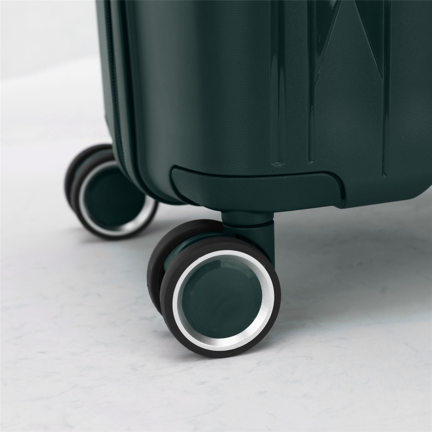 Burnaby Set of 3 Hard Shell Suitcase in Green