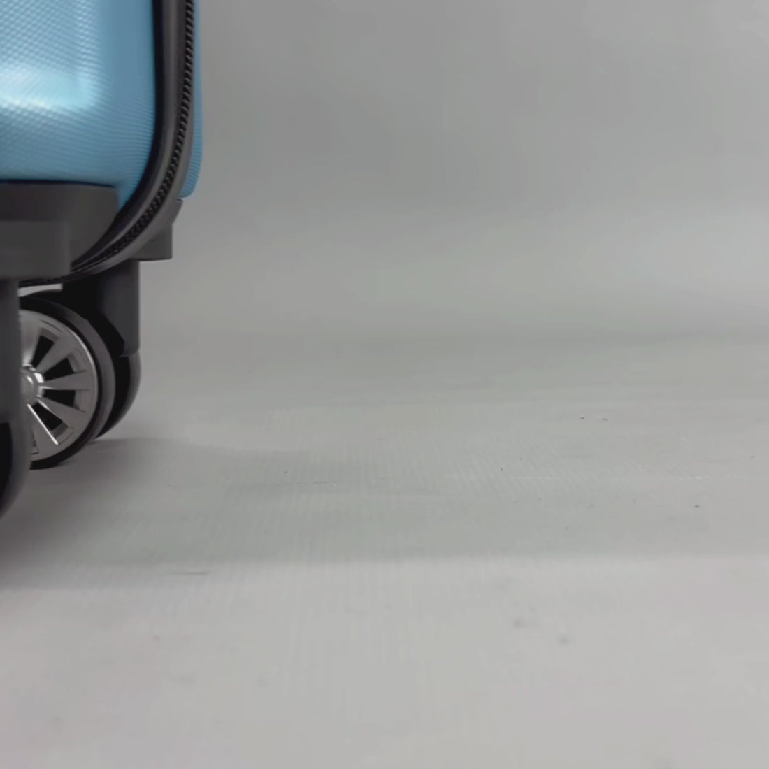 Alabaster Large Hard Shell Suitcase in Blue