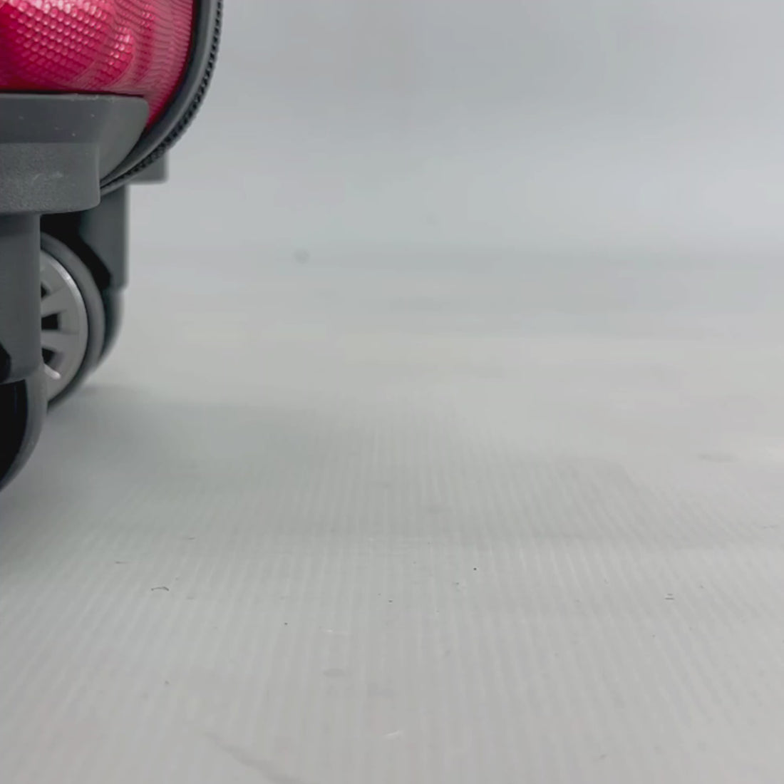 Adamsville Large Hard Shell Suitcase in Burgundy