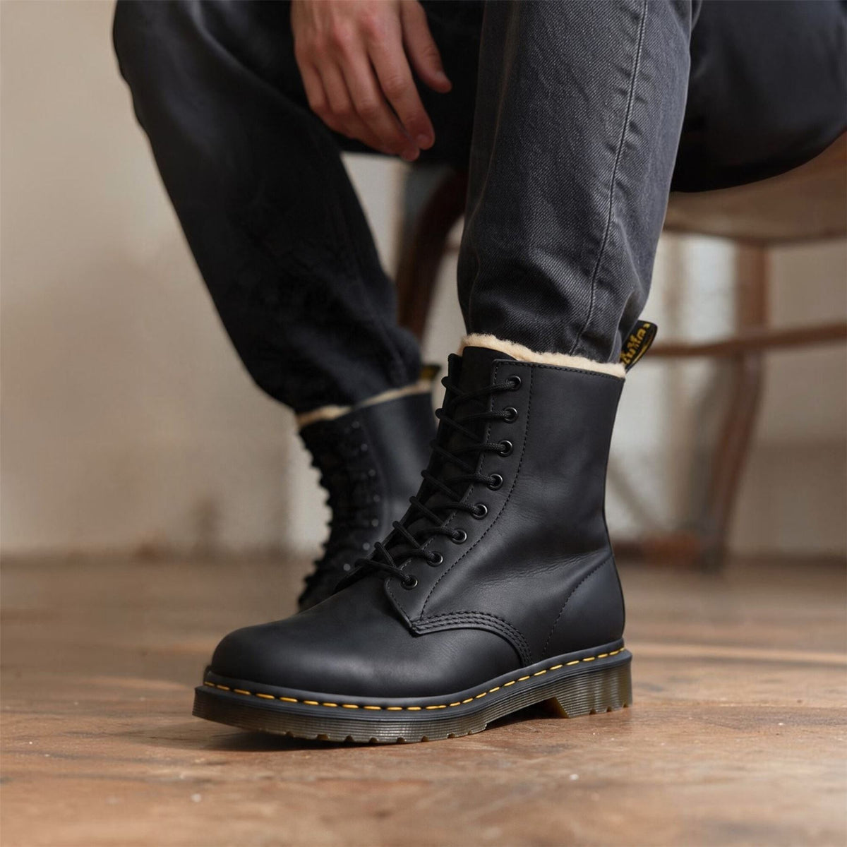 Dr Martens 1460 Serena Black Faux Fur Lined Leather Boots - 21797001
