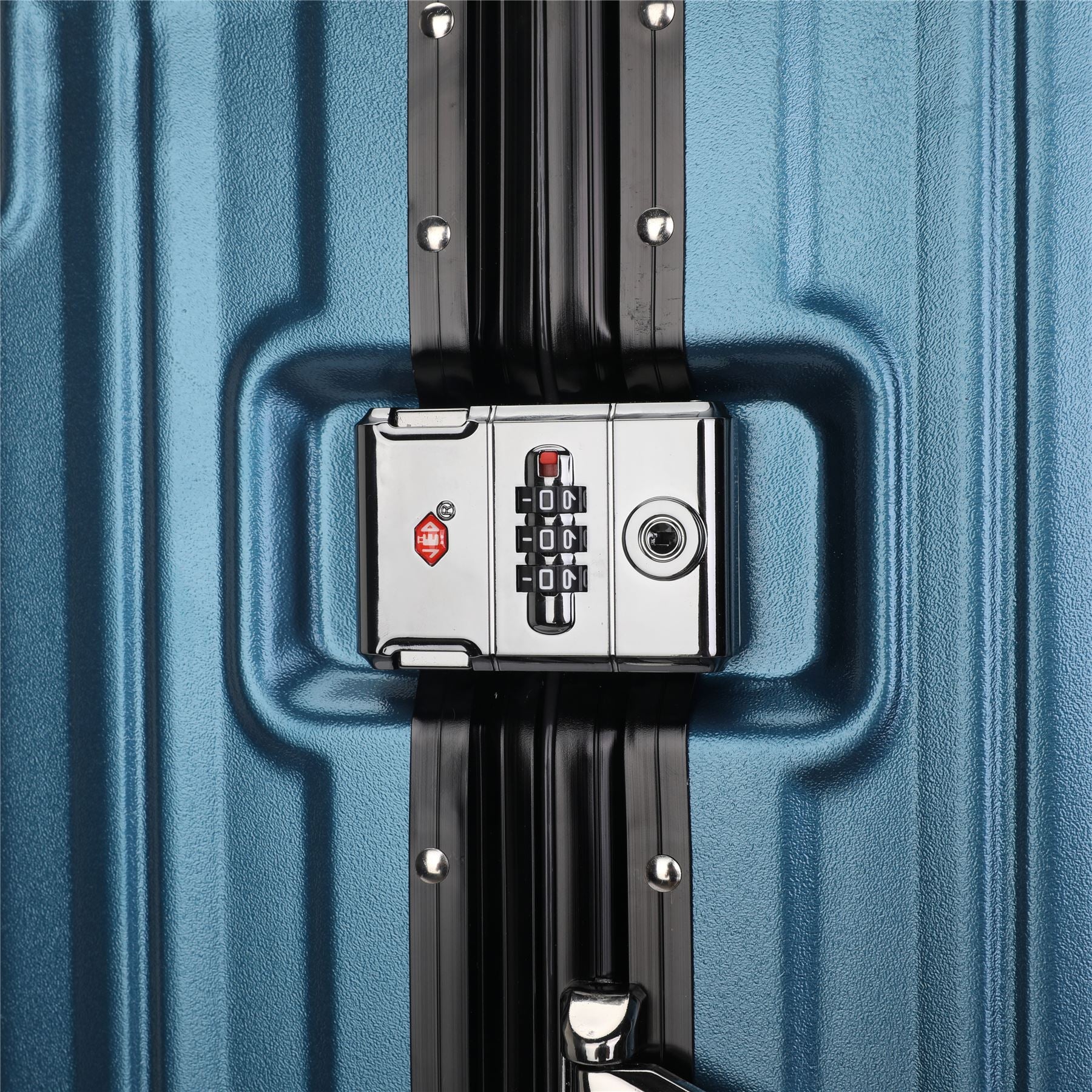 Airdrie Set of 3 Hard Shell Suitcase in Blue