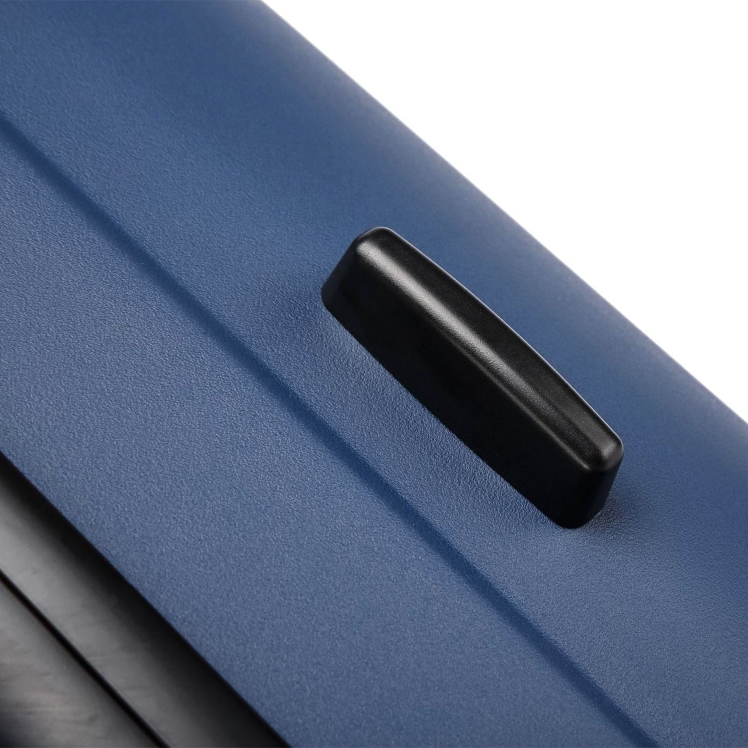 Abiko Medium Hard Shell Suitcase in Navy