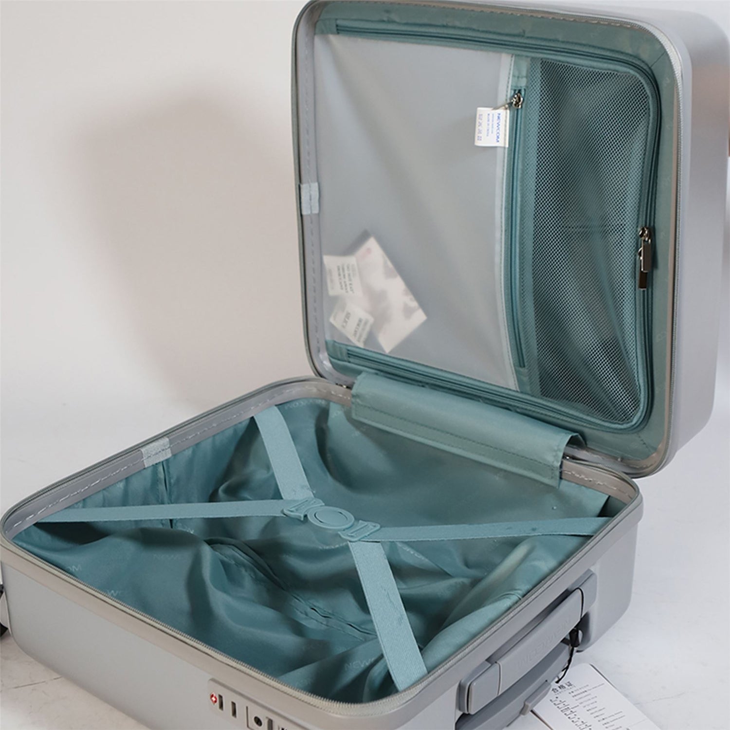 Hard Shell Cabin 44 x 22 x 38 cm Silver TSA Secure Luggage Suitcase Suitable for Easyjet, Ryanair