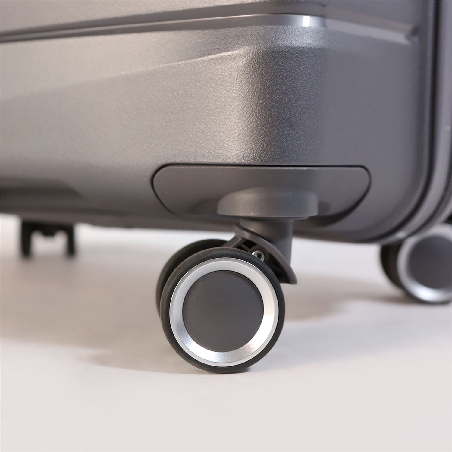 Forster Large Hard Shell TSA Suitcase in Smoke Grey