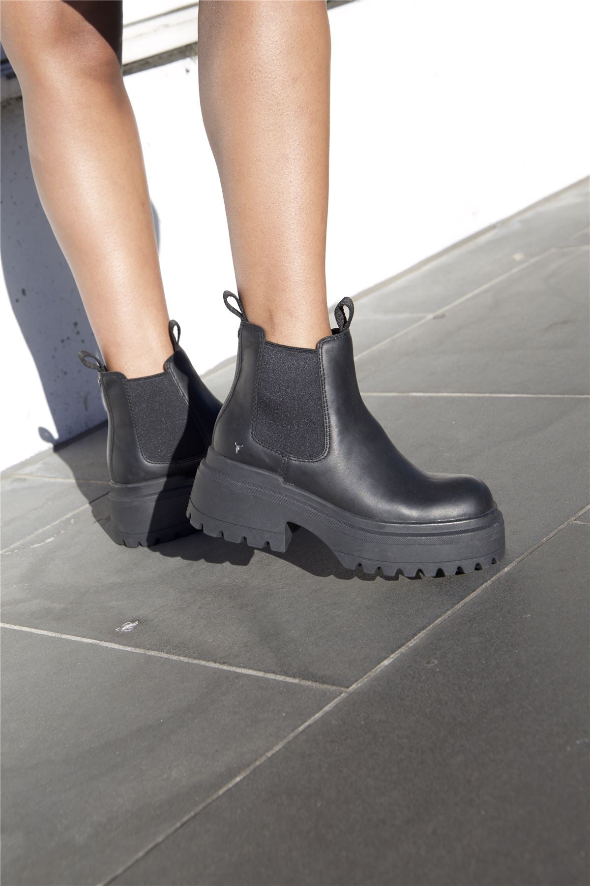 Windsorsmith Black Chunky Leather Chelsea Boots - Dopamine