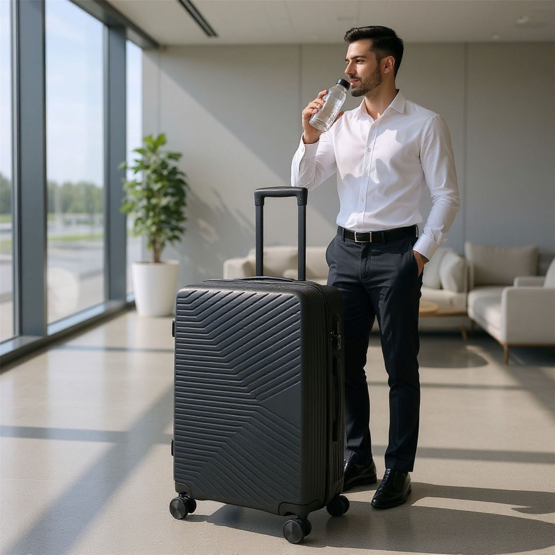 Junee Large Hard Shell Suitcase in Black