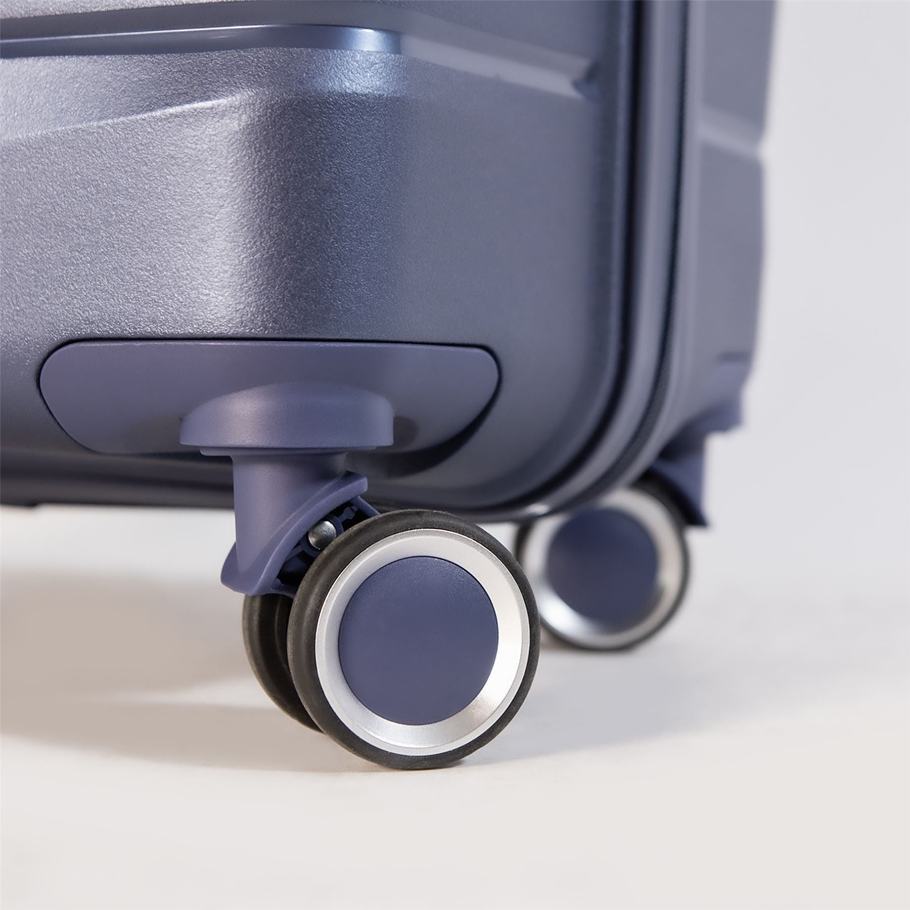 Forster Cabin Hard Shell TSA Suitcase in Blue