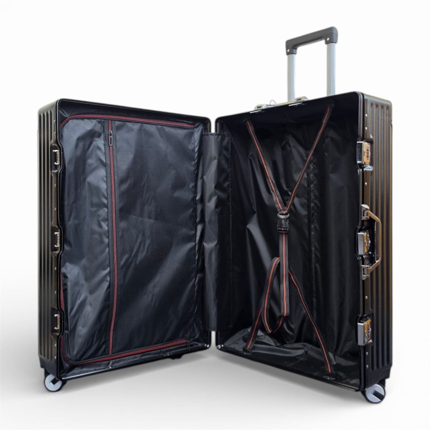 Airdrie Set of 3 Hard Shell Suitcase in Black