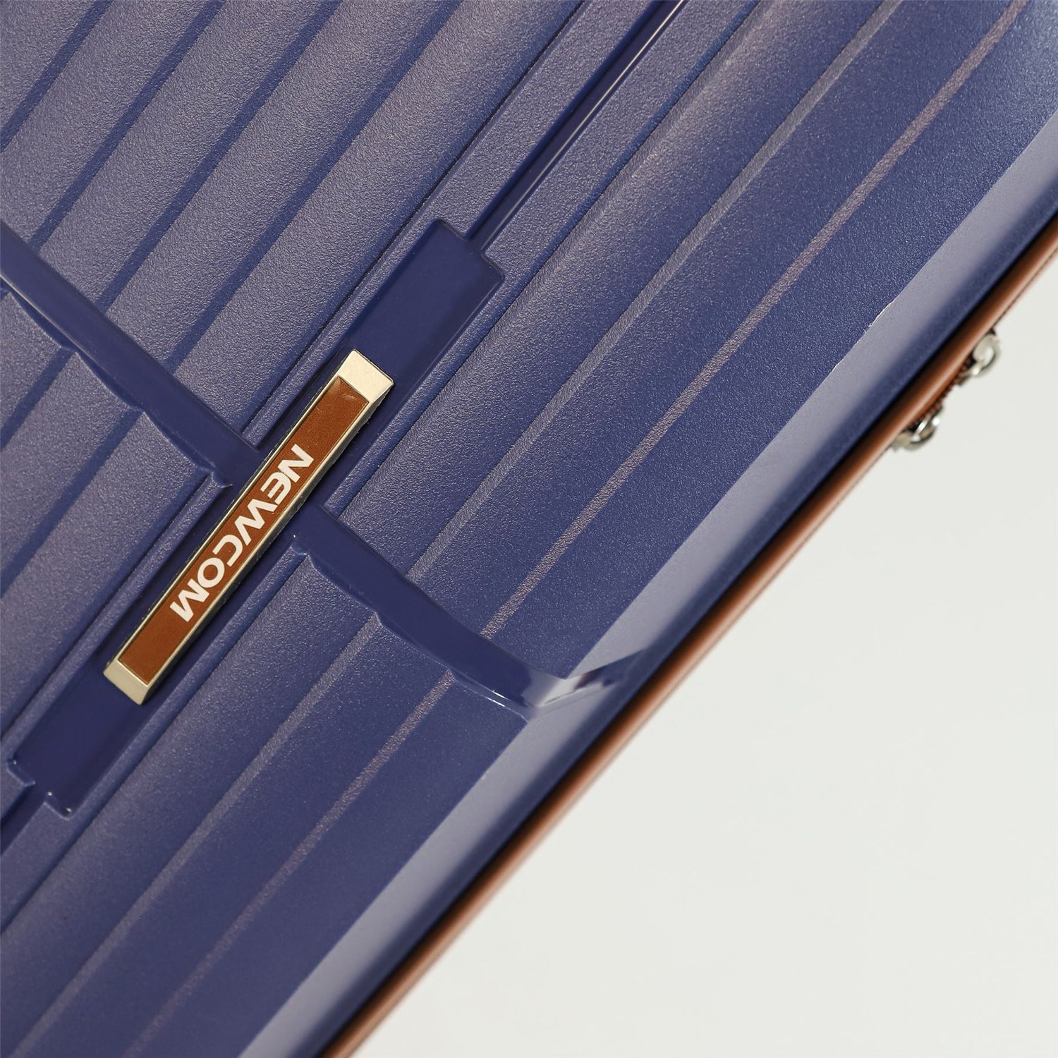 Corowa Large Hard Shell Suitcase in Teal Blue