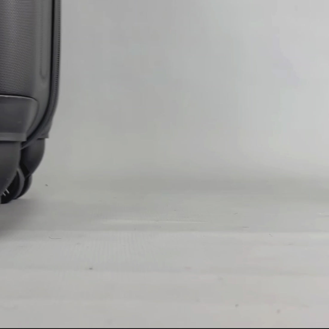 Cottonwood Large Soft Shell Suitcase in Black