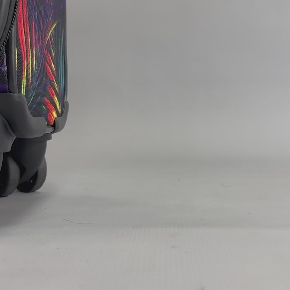 Ashville Large Soft Shell Suitcase in Leaf