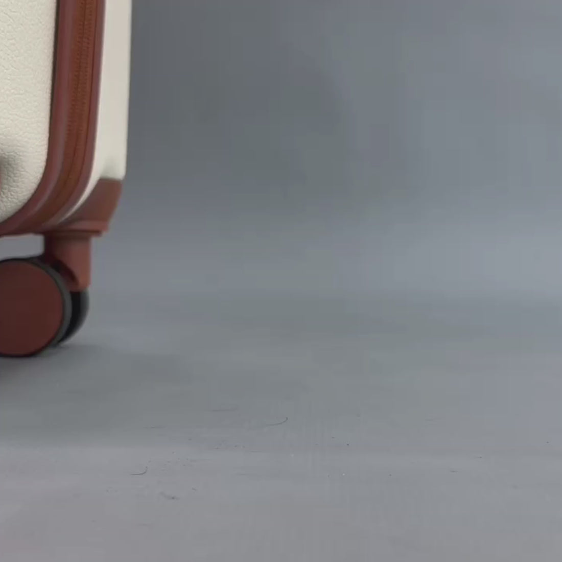 Anderson Large Hard Shell Suitcase in Cream