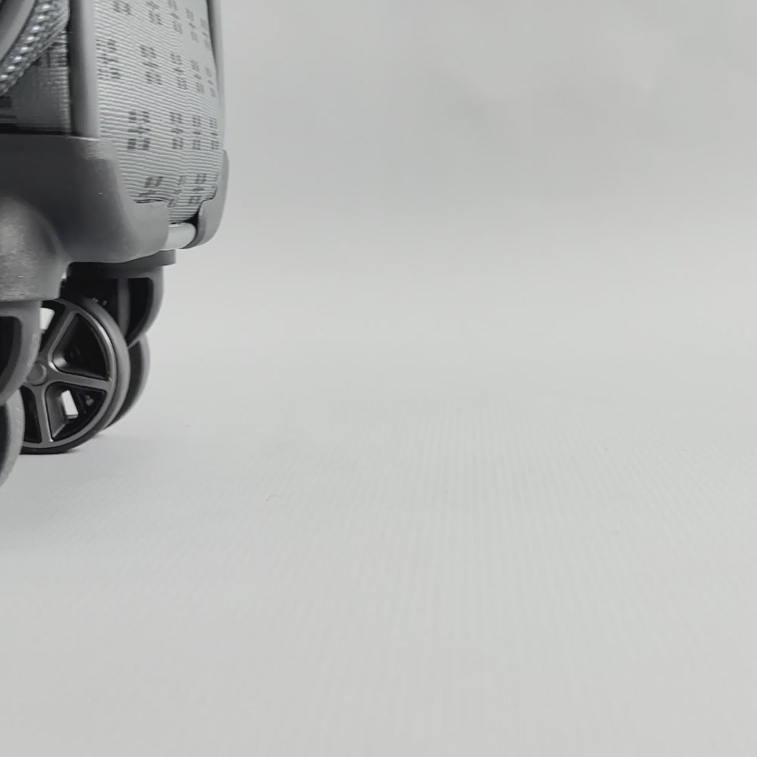 Cleveland Large Soft Shell Suitcase in Grey