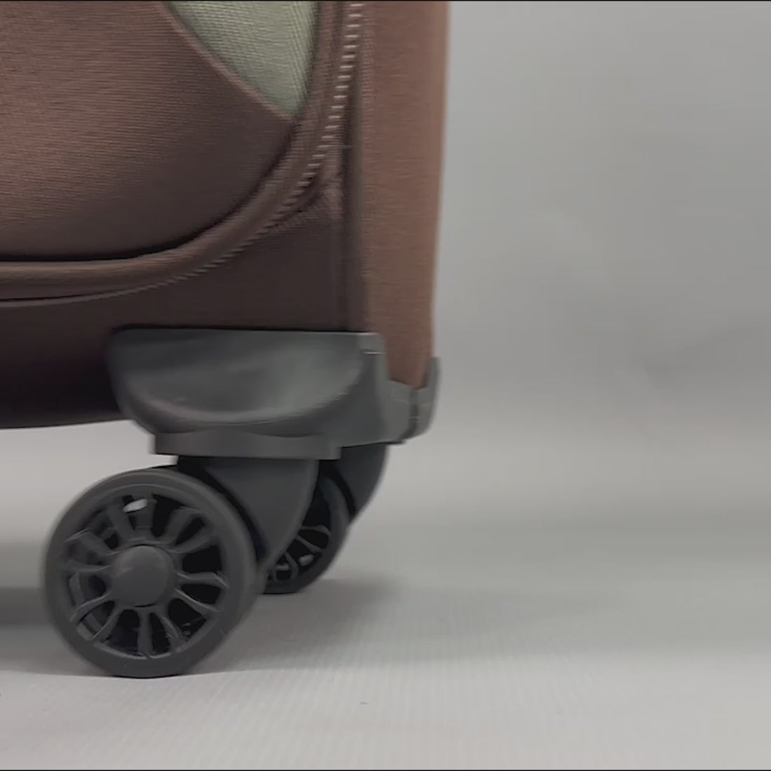 Ashland Extra Large Soft Shell Suitcase in Brown