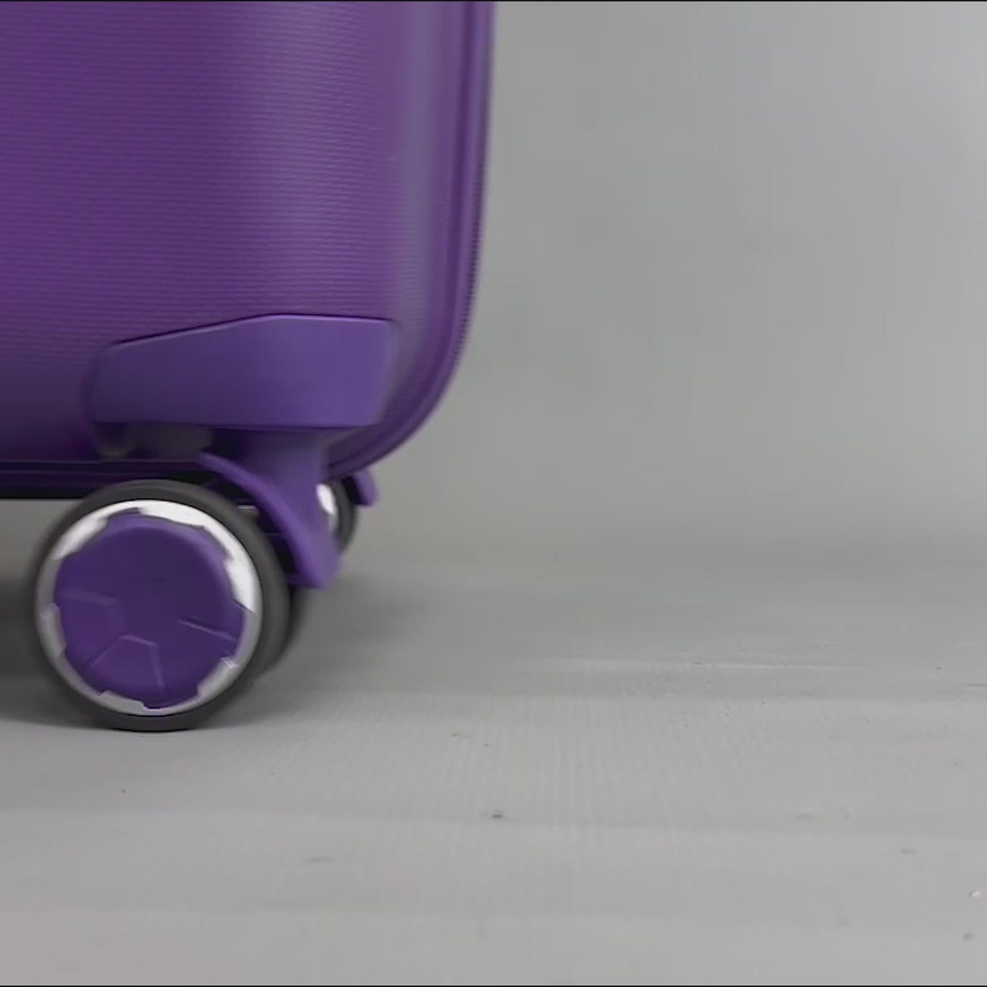 Brookwood Large Hard Shell Suitcase in Purple